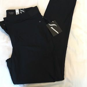 Women’s Vera Wang pants